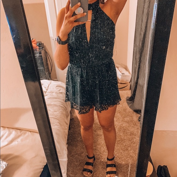 Romper - Picture 2 of 4